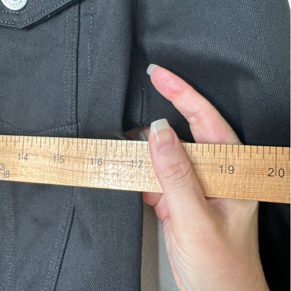Calvin Klein Jet Black Denim Silver Button Front Collared Crop Jean Jacket M - Picture 10 of 11
